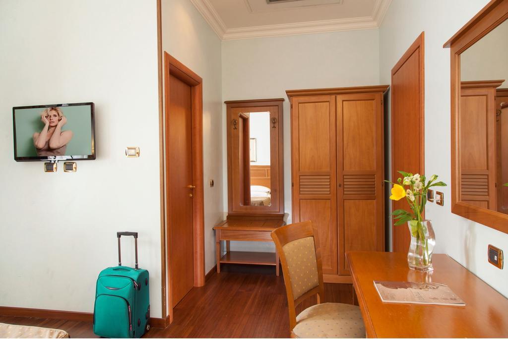 Hotel Piemonte Roma Esterno foto