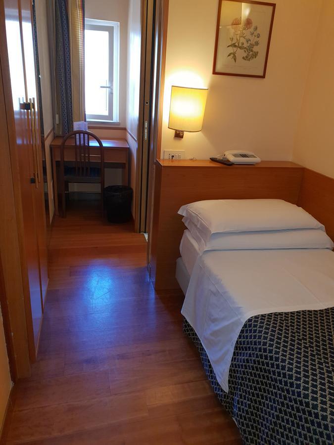 Hotel Piemonte Roma Esterno foto
